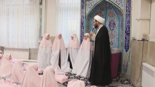 جشن عبادت دبستان نرگس