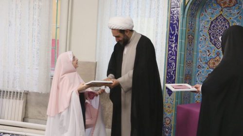 جشن عبادت دبستان نرگس