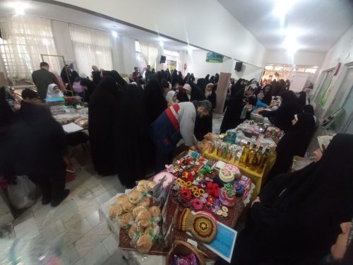 برگزاری بازارچه خیریه در دبستان نرگس