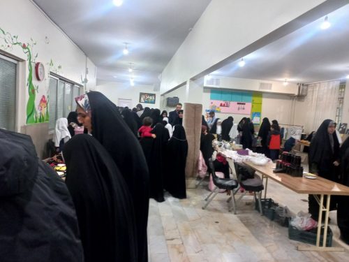 برگزاری بازارچه خیریه در دبستان نرگس