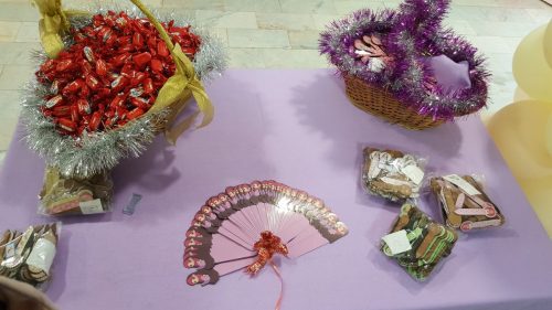 جشن اهداء کتاب قرآن درسی در دبستن نرگس